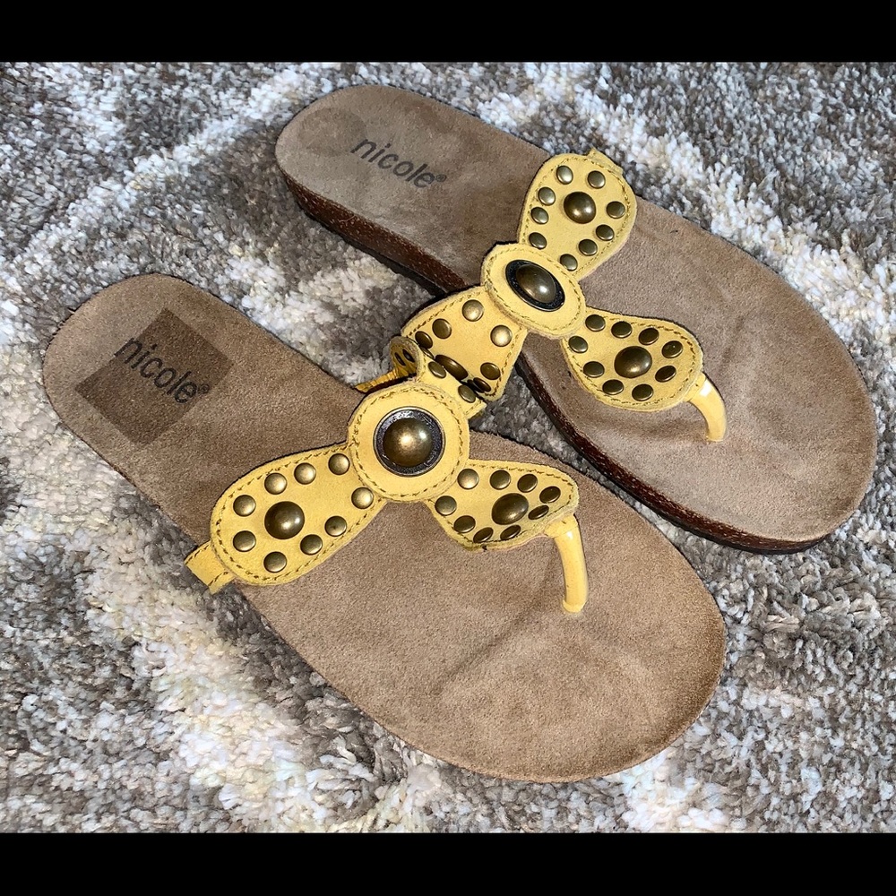 😎 NICOLE PROSPER SWEDE YELLOW SLIDES SANDALS 7.5